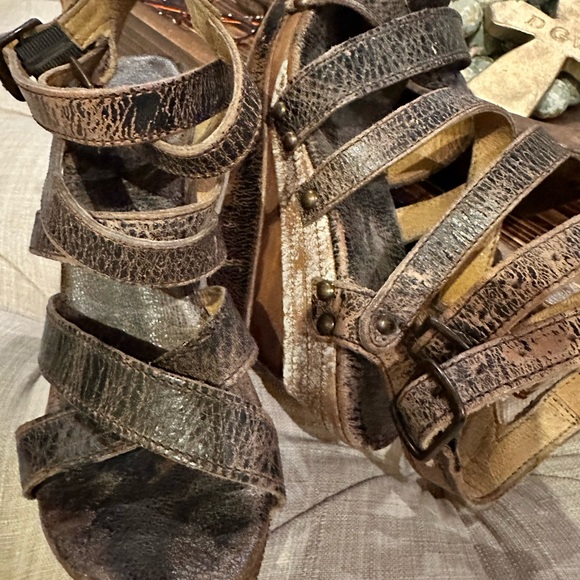 Beautiful Bedstu wedge sandals. - Picture 11 of 11